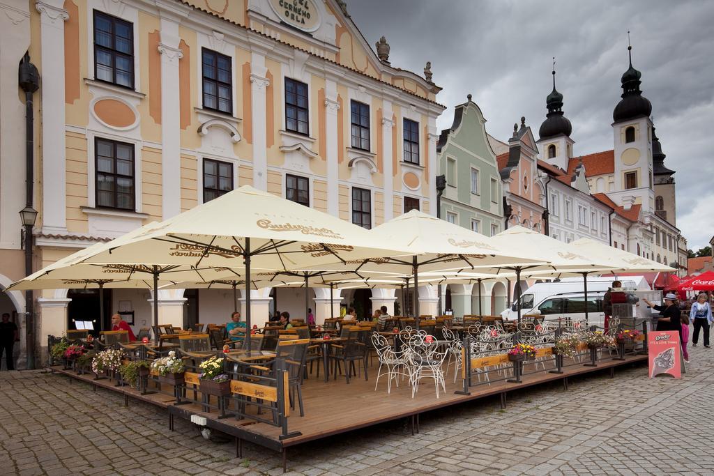 Hotel U Cerneho Orla Telč Rum bild