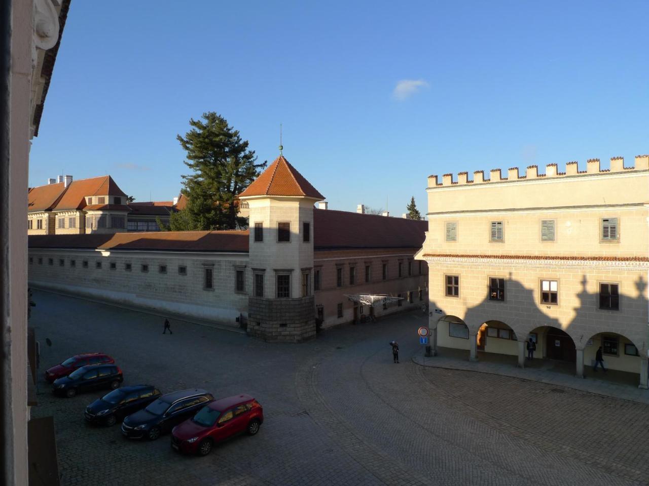 Hotel U Cerneho Orla Telč Exteriör bild